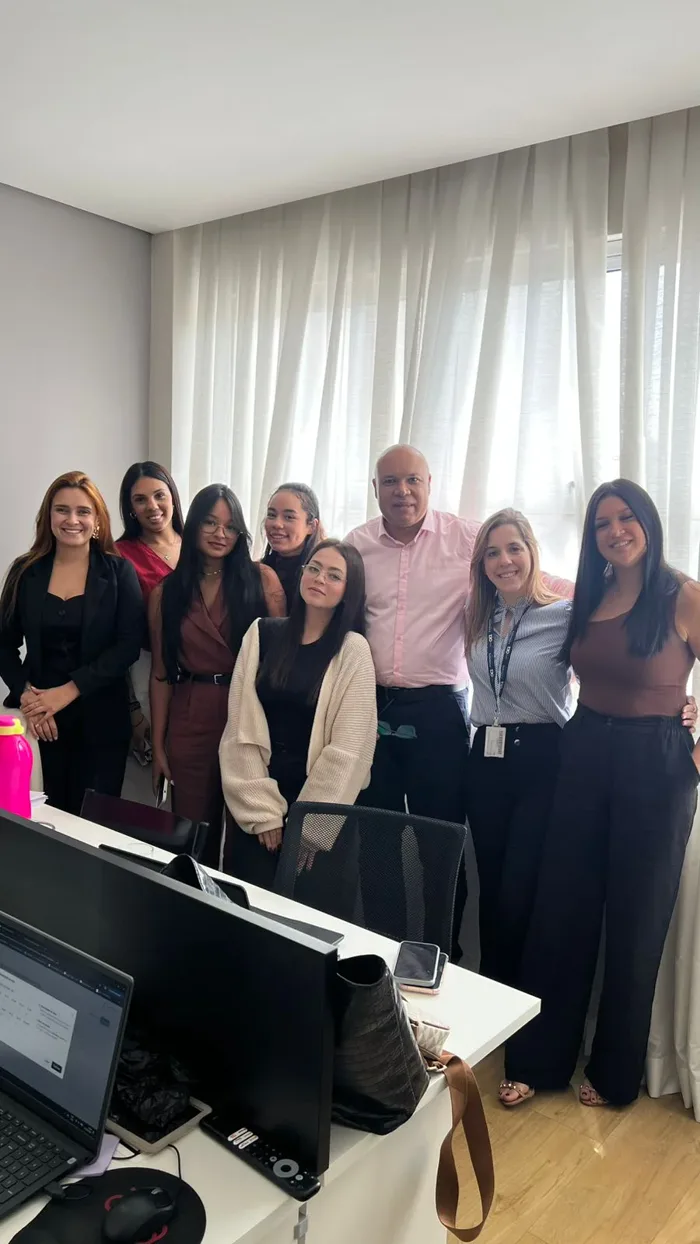 Equipe Plano de Ouro reunida na unidade Jardim Paulista, São Paulo